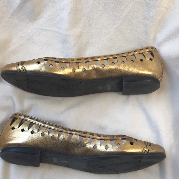 Gold laser cut flats - Picture 4 of 6